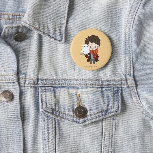 Chibi HARRY POTTER™ & Hedwig Ronde Button 5,7 Cm (In situ)