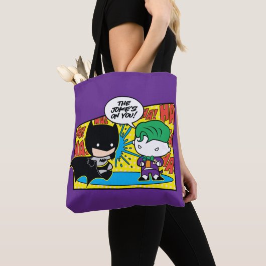 Chibi Joker Pranking Chibi Batman Tote Bag (Dichtbij)