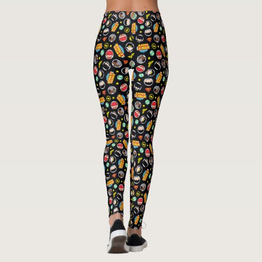 Chibi Justice League Heroes en Logos Pattern Leggings (Achterkant)