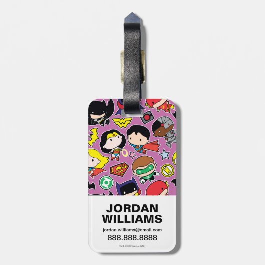 Chibi Justice League Pattern over Paars Bagagelabel (Achterkant verticaal)