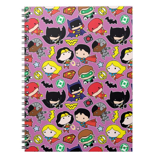 Chibi Justice League Pattern over Paars Notitieboek (Voorkant)