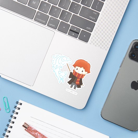Chibi Ron Weasley Patronus Sticker (Laptop met iPhone)