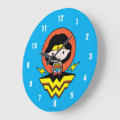 Chibi Wonder Vrouw met pooldots en Logo Grote Klok (Hoek)