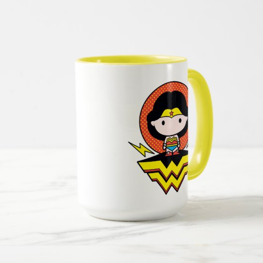 Chibi Wonder Vrouw met pooldots en Logo Mok (Voorkant rechts)