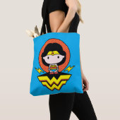 Chibi Wonder Vrouw met pooldots en Logo Tote Bag (Dichtbij)
