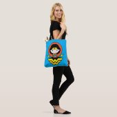 Chibi Wonder Vrouw met pooldots en Logo Tote Bag (Op model)