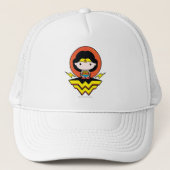 Chibi Wonder Vrouw met pooldots en Logo Trucker Pet (Voorkant)