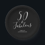 Chic 50 Fabulous Black White 50th Birthday Papieren Bordje<br><div class="desc">Viel 50 in stijl met dit moderne zwarte en witte 50ste verjaardagsontwerp, een chique 50ste verjaardagsartikel bord dat je gewoon kunt personaliseren voor je viering van je vijftigste verjaardag. De woorden vijftig en fabelachtig worden geplaatst gebruikend elegante manuscriptkalligrafie en moderne typografie. Neem contact met ons op via happydolphinstudio@outlook.com als je...</div>