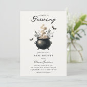 Chic 'a Baby is Brewing' Halloween Baby shower Kaart (Staand voorkant)