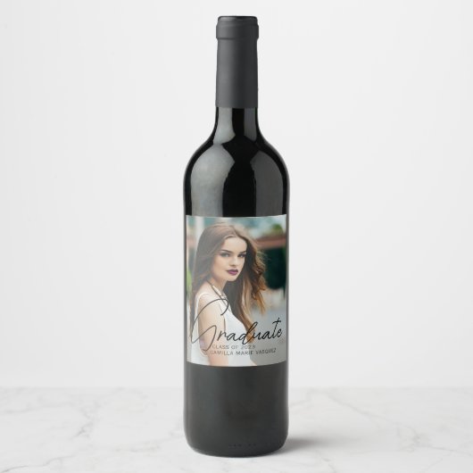 Chic Afstuderen Foto Black Script Overlay Party Wijn Etiket (Voorkant)