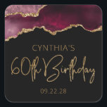 Chic Agate Geode Burgundy Gold 60th Birthday Party Vierkante Sticker<br><div class="desc">Deze chic, glamoureuze stickers van de 60ste verjaardag zijn voorzien van een waterverf afbeelding van een georgide in tinten van wogoerrood met faux goudglitter hoogtepunten. De woorden "60th Birthday" staan in faux Gold glitter in een decoratief modern handschrift. Pas hen met de naam van de eer en de datum in...</div>