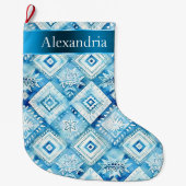 Chic Aqua Blue Batik Bloemen Kerstnaam Grote Kerstsok (Voorkant)