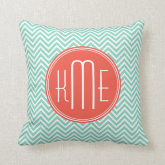 Chic Aqua Green Chevron en Oranje aangepast monogr Kussen