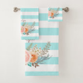 Chic Aqua Stripes Feminine Floral and Name Bad Handdoek (Insitu)