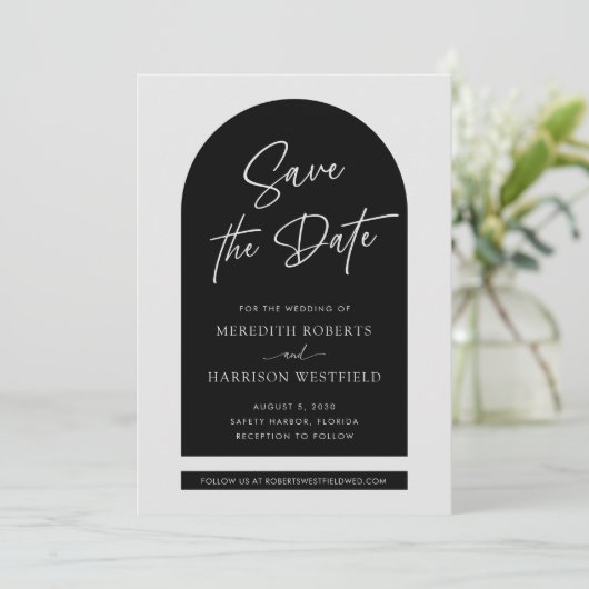 Chic Arch Lijst Modern Script Zwart Bruiloft Save The Date (Staand voorkant)