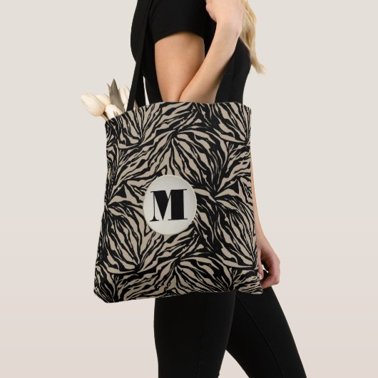 Chic Beige Animal Print Monogram Tote Bag (Dichtbij)