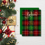 Chic Believe Groene & Rode Kerst Schotse Tartan Folie Feestdagenkaart<br><div class="desc">Seizoensgebonden Believe Green & Red Christmas Schotse Tartan Gold Foil Holiday Kaart.</div>