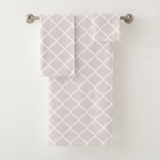 Chic bijna Mauve Big Moraccan Quatrefoil Patroon Bad Handdoek (Insitu)