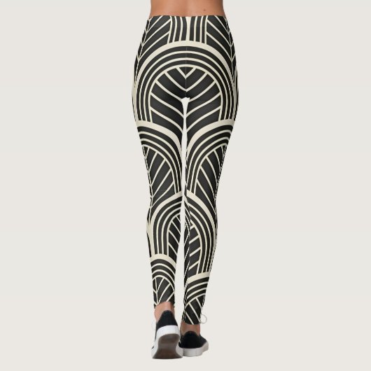 Chic Black and White Geometric Seamless Pattern Leggings (Achterkant)