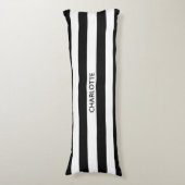 Chic black and white stripes custom name monogram lichaamskussen (Voorkant Verticaal)
