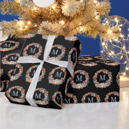 Chic Black Elegant Monogram Wreath Christmas Cadeaupapier