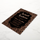 Chic Black en Roos Gold Leopard Sweet 16 Folie Uitnodiging (Gedraaid)
