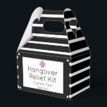Chic Black en White Hangover Relief Kit Favor Box Bedankdoosjes<br><div class="desc">Perfect klassieke zwarte en witte aanzuigerhanger die de hulpuitrusting van de kast striped gunt doos is die aanpasbaar is.</div>