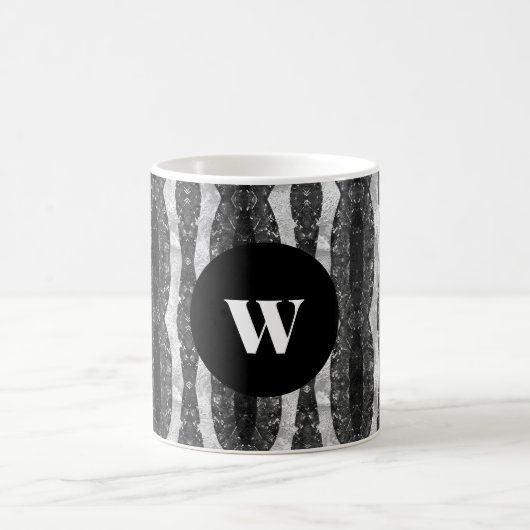 Chic Black en White Ornamental Monogrammed Koffiemok (Center)