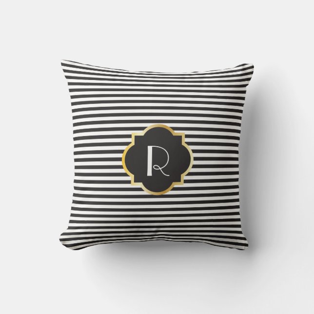 Chic Black en White Stripe Gold Monogram Kussen (Voorkant)