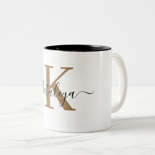 Chic Black Gold Monogram Elegant Script Name Mug Tweekleurige Koffiemok (Voorkant rechts)