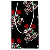 Chic Black Red Rose Be Mine Klein Cadeauzakje (Achterkant)