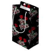 Chic Black Red Rose Be Mine Klein Cadeauzakje (Voorkant Gekanteld)