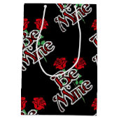 Chic Black Red Rose Be Mine Medium Cadeauzakje (Achterkant)