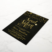 Chic Black Sweet 16 Gold Confetti Folie Folie Uitnodiging (Gedraaid)