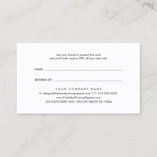 Chic Black Typography Verwijs naar een Friend Busi Aanbevelingskaartje (Achterkant)