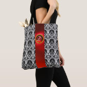 CHIC BLACK WHITE DAMASK RED RUBY GEMSTONE MONOGRAM TOTE BAG (Dichtbij)