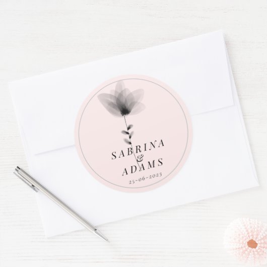 Chic Black White Floral Wedding Ronde Sticker (Envelop)