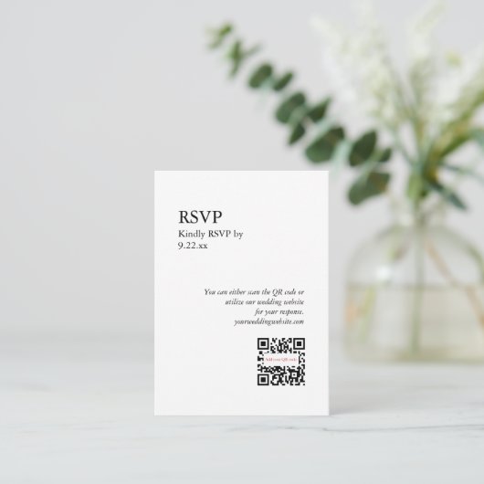 Chic Black White RSVP QR Code Option Informatiekaartje (Staand voorkant)