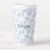 Chic Blauw Witte Bloemen Latte Mok (Voorkant)