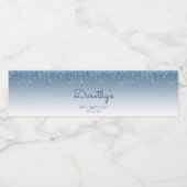 Chic Blue Glitter Drip 90th Birthday Party Waterfles Etiket (Enkel label)
