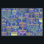 Chic Blue Gold Menorah Star van David Hanukkah Tissuepapier<br><div class="desc">Dit vakantiekapier is voorzien van een chic-patroon van gouden,  groene en paarse menorah en gouden ster van David op een blauwe achtergrond. Ontworpen door de wereldberoemde kunstenaar Tim Coffey.</div>