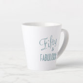 Chic Blue Green Script Fifty & FABULOUS! Birthday Latte Mok (Rechterhoek)