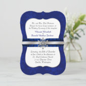 Chic Blue Jeweled Snowflake Wedding Invitation Kaart (Staand voorkant)