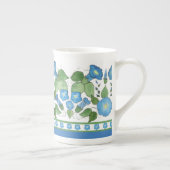Chic Blue Morning Glory Border Bone China Mok (Rechts)