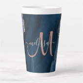 Chic Blue Roos Gold Agate Custom Script Monogram Latte Mok (Voorkant)
