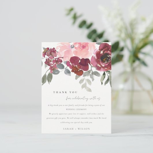 CHIC BLUSH BURGUNDY ROOS FLORAL WEDING DANK U AANKONDIGINGSKAART (Staand voorkant)
