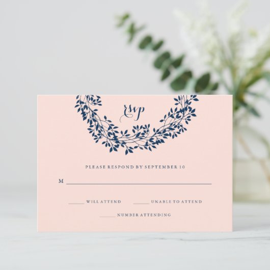 Chic Blush en Navy Botanische Krans RSVP Kaartje (Staand voorkant)