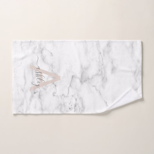 Chic Blush Pink White Marble Script Name Monogram Bad Handdoek (Handdoek)