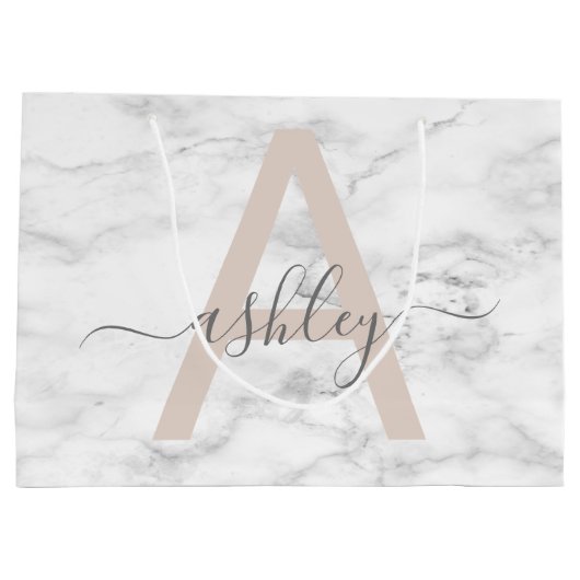Chic Blush Pink White Marble Script Name Monogram Groot Cadeauzakje (Achterkant)