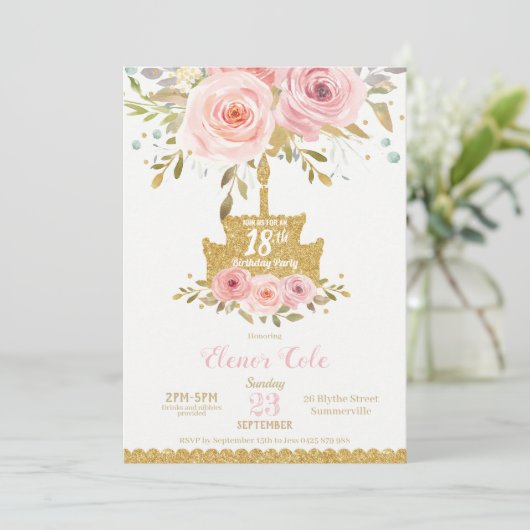 Chic Blush Roze Bloemen 18e Verjaardag Taart Kaart (Staand voorkant)